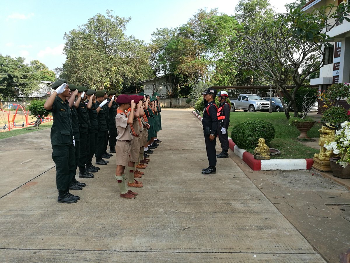 สภ.หนองบุญมาก จัดอบรมการจราจรให้กับนักศึกษาวิชาทหาร และลูกเสือ ของ โรงเรียนหนองบุญมากประสงค์วิทยา