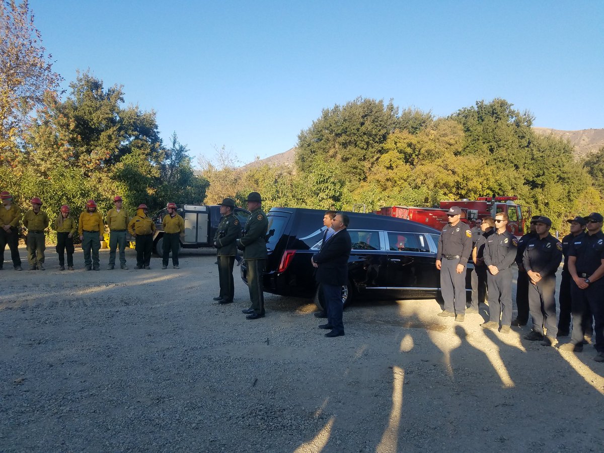 IAFFGSTLima's tweet photo. RIP for #IAFF @CDF_firefighter who paid the ultimate sacrifice today at the #ThomasFire. Pray for his pregnant wife and 3 yr old left behind. May perpetual light shine upon Local 2881. IAFF with CALFIRE assisting. #UnionStrong https://t.co/vaC9mh3R8D
