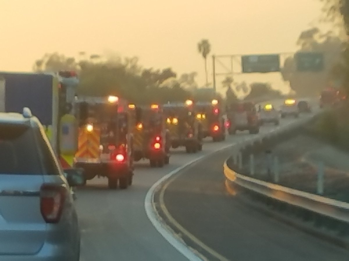 RIP for #IAFF @CDF_firefighter who paid the ultimate sacrifice today at the #ThomasFire. Pray for his pregnant wife and 3 yr old left behind. May perpetual light shine upon Local 2881. IAFF with CALFIRE assisting. #UnionStrong