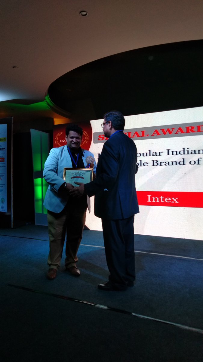 mobilitymag's tweet photo. Mobility India Congratulate Intex for winning Most Popular Indian Consumer Durable Brand of the Year: Intex #MEXA2017 @mobilitymag @IntexBrand https://t.co/fMWoSmvRs3