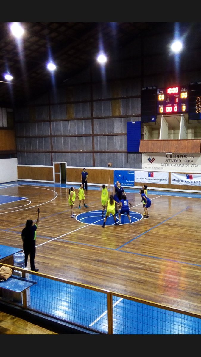 ArbitrosAbls's tweet photo. Inician semifinales de la Asociación de Basquetbol La Serena gimnasio Jose Iglesias ex Bombonera #CABLS https://t.co/nTY65inNFj