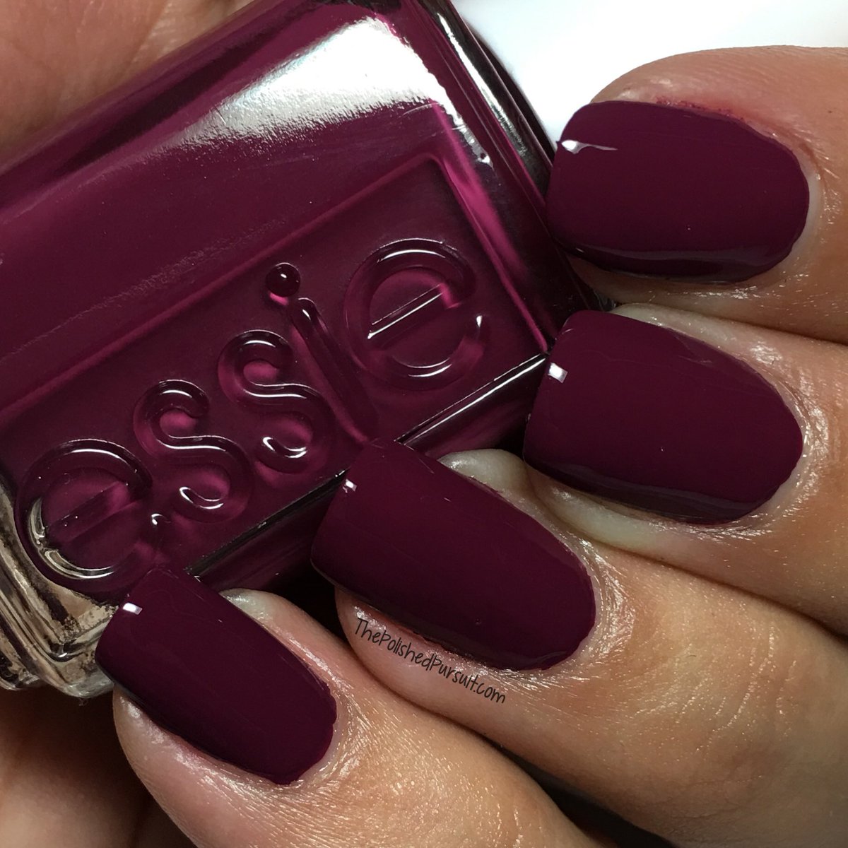 thepolishedp's tweet photo. New Year, New Hue 🎆 from the Winter 2017 Collection by @essie ❄️ This beauty along with the entire collection is up on my YouTube channel 📺 Click here to watch: https://t.co/UG3ET3roF6 #essie #essiepolish #essielove #essiefan #essieliebe #essiewinter #thepolishedpursuit https://t.co/fB5fhjUw3n