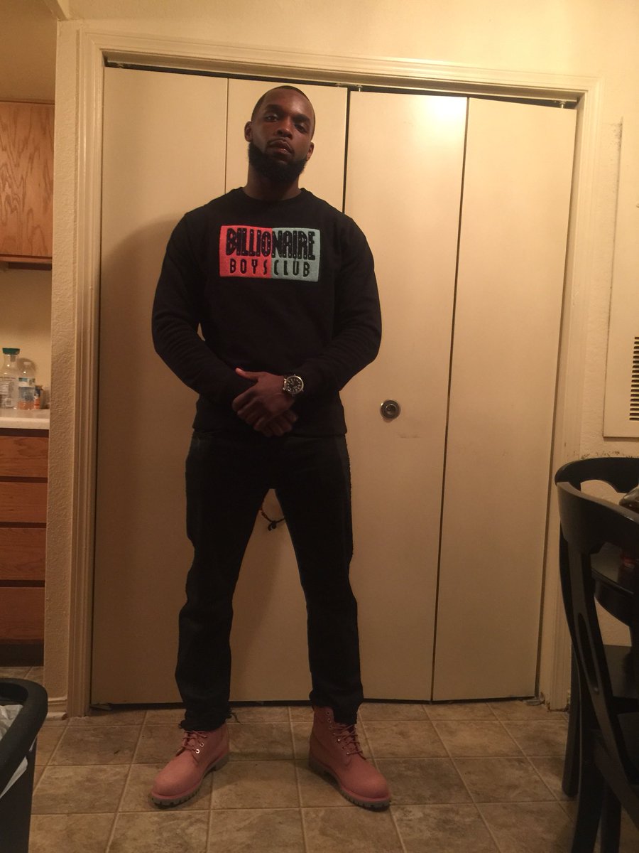 Eddie2Cool's tweet photo. Coolin’ Glad I’m Not Short Lol 🍫 https://t.co/5Fsc1G4hB2