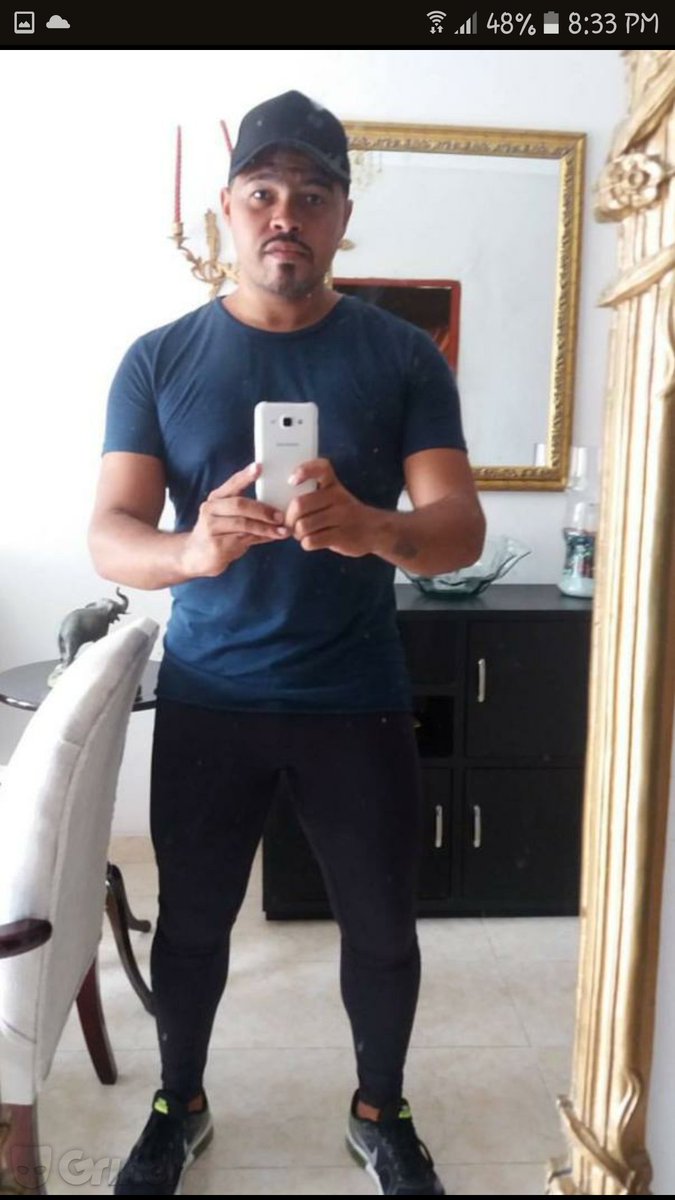 CHML0VE's tweet photo. Necesito localizar a este sr. Esta hablando cosas sin conocerme. Vive En Medellín, Colombia. Favor si lo conoces informame donde lo localizo. https://t.co/fMtCTIHTsK