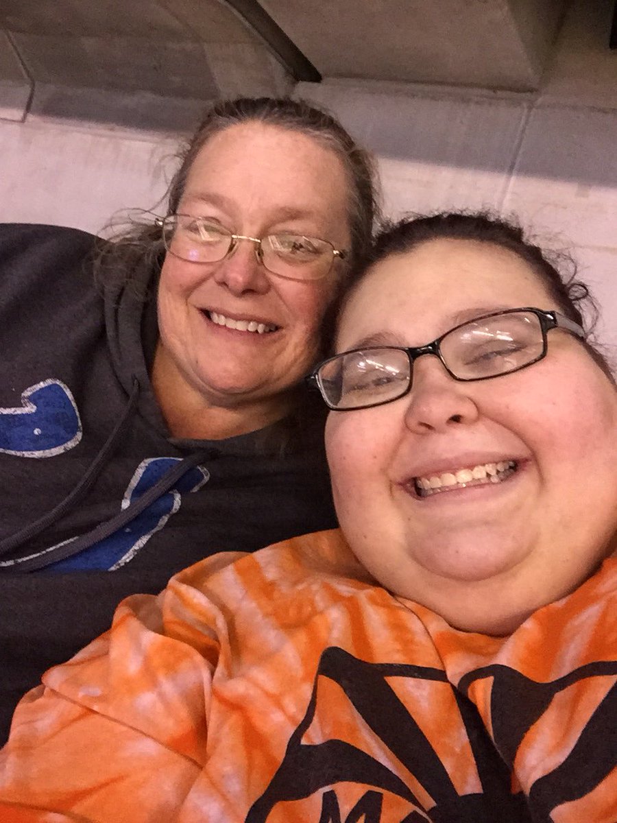 Anna Thaxton hurt (sexykitten2365) Twitter