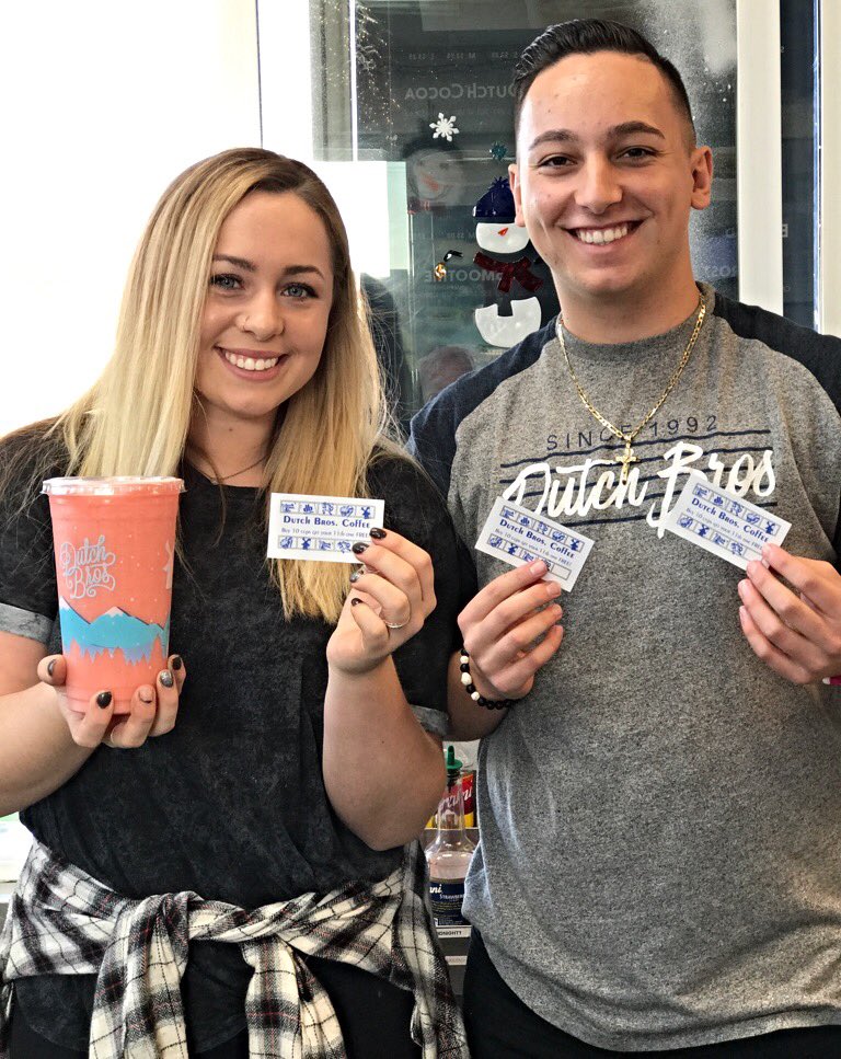 DutchBros_CC's tweet photo. 👀 HAPPENING TOMORROW‼️ ⚠️12/15/17! Buy any Large Drink and get a 9️⃣Stamp card ! Only at Dutch Bros Crescent City‼️ Retweet to save a life 😜
#DBCC #Larges #9Stamp 😜✌🏾🔥 https://t.co/NtKuPz51aG