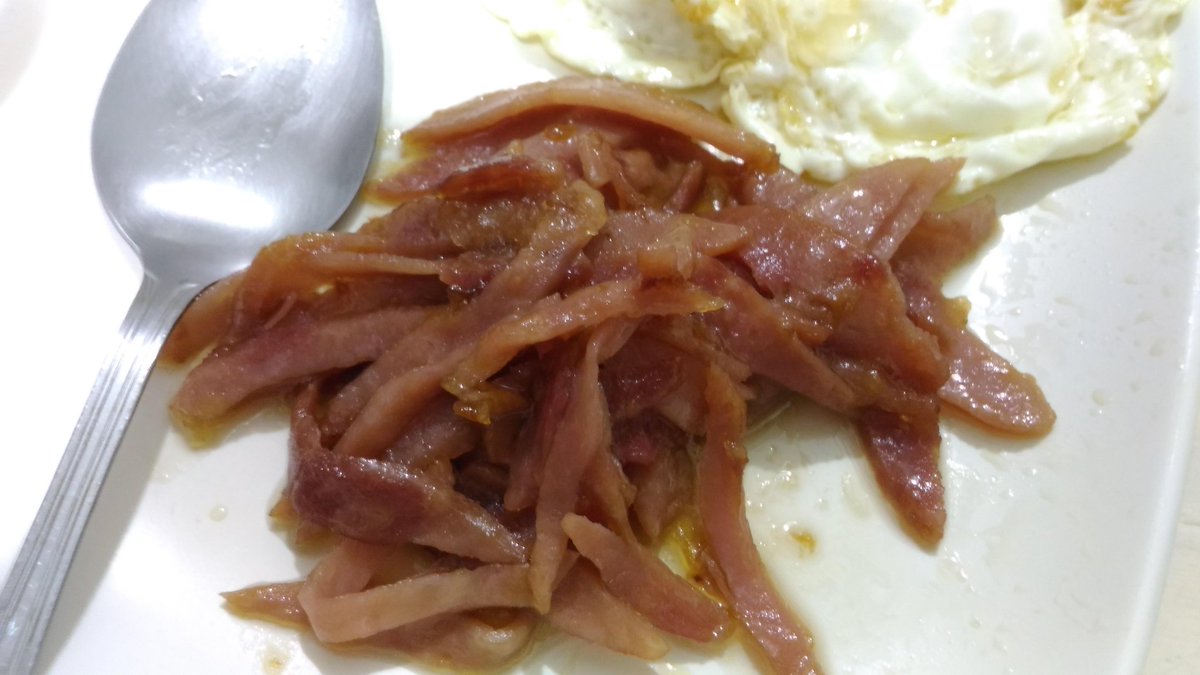 rodge710's tweet photo. Mao na jod ning #purefoods #fiestaham, mora nag #cornedbeef ?? πππ ano thoughts @aprilgarbin https://t.co/MaduCcoe2s