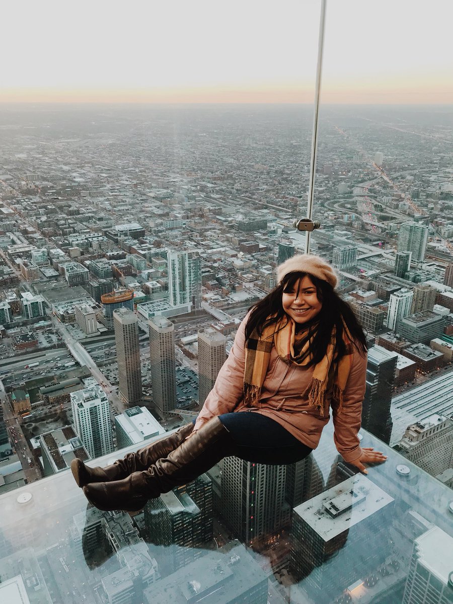 Jackie_0410's tweet photo. God, i love Chicago. #Day1WithMyDay1 https://t.co/BGGN6DsoxV