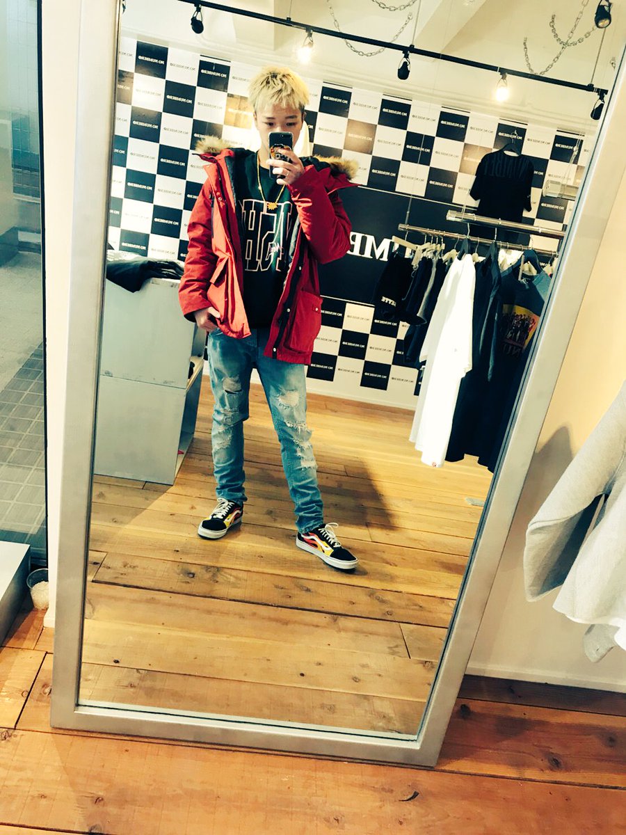 bape_dai0415's tweet photo. Darksideのスウェット早速着た🤩
デザインめっちゃ良い✌🏿
#_darkside_ https://t.co/RUosfuJy0M
