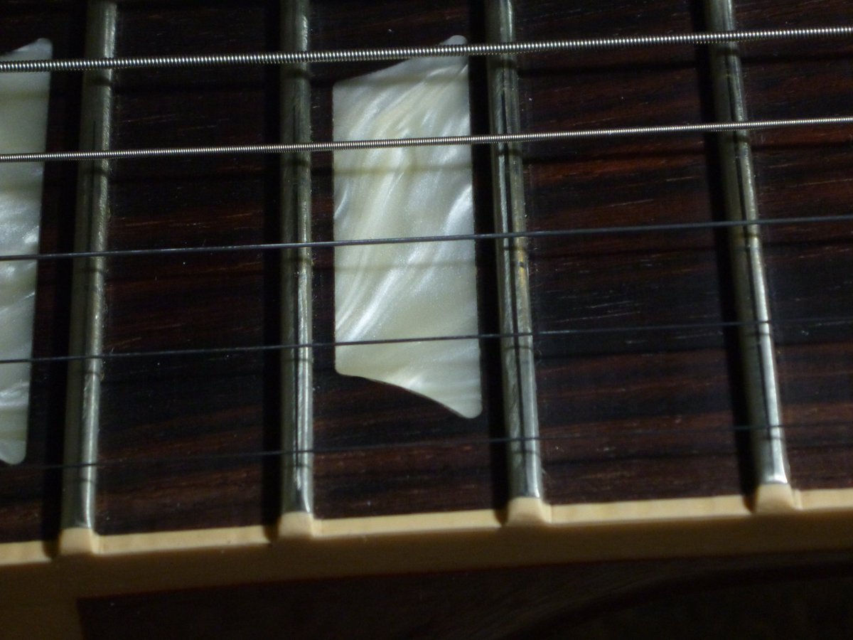 GuitarDebunker's tweet photo. Another brand-new Gibson needing work - this one's a Custom Shop Les Paul that came in for fret-job and setup. 
£2500-plus should get you a guitar that actually plays, right?
Apparently not.

How long can @gibsonguitar go on like this?
#guitar #guitarist https://t.co/uJMonu6inQ
