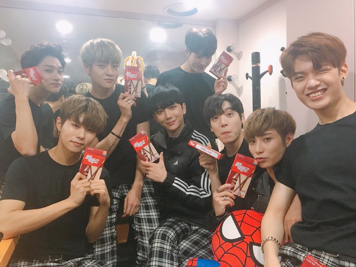 Best friends are the people in life that make you laugh a little louder smile a little brighter and live little better, IN2IT always be happy 

#IN2IT #jiahn #Isaac #Inpyo #inho #Yeontae #sunghyun #jinsub #Hyunuk