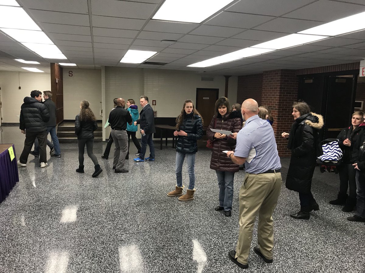 DgNdriverEd's tweet photo. Last night @DgNdriverEd welcomed over 115 families into our program at our Parent and Student Involvement Night!  We will accomplish great things together!  Be safe everyone... #WeAreDGN #99learns https://t.co/wPcZBXoUy4