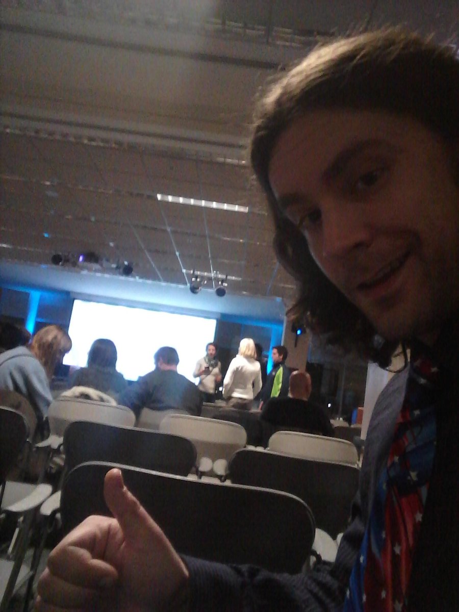 WritingManzoni's tweet image. Hi!!!! I&apos;m at the library, waiting for the show to start! #lilaccitylive #downtown #spokanelibrary #event #nightlife #blog