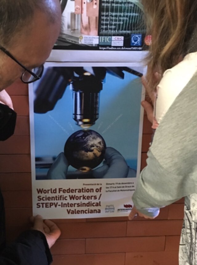 stepvuv's tweet photo. Estem encartellant el Campus de Burjassot de la @UV_EG perquè dimarts presentem la #WFSW https://t.co/Bm9NbGzktg
