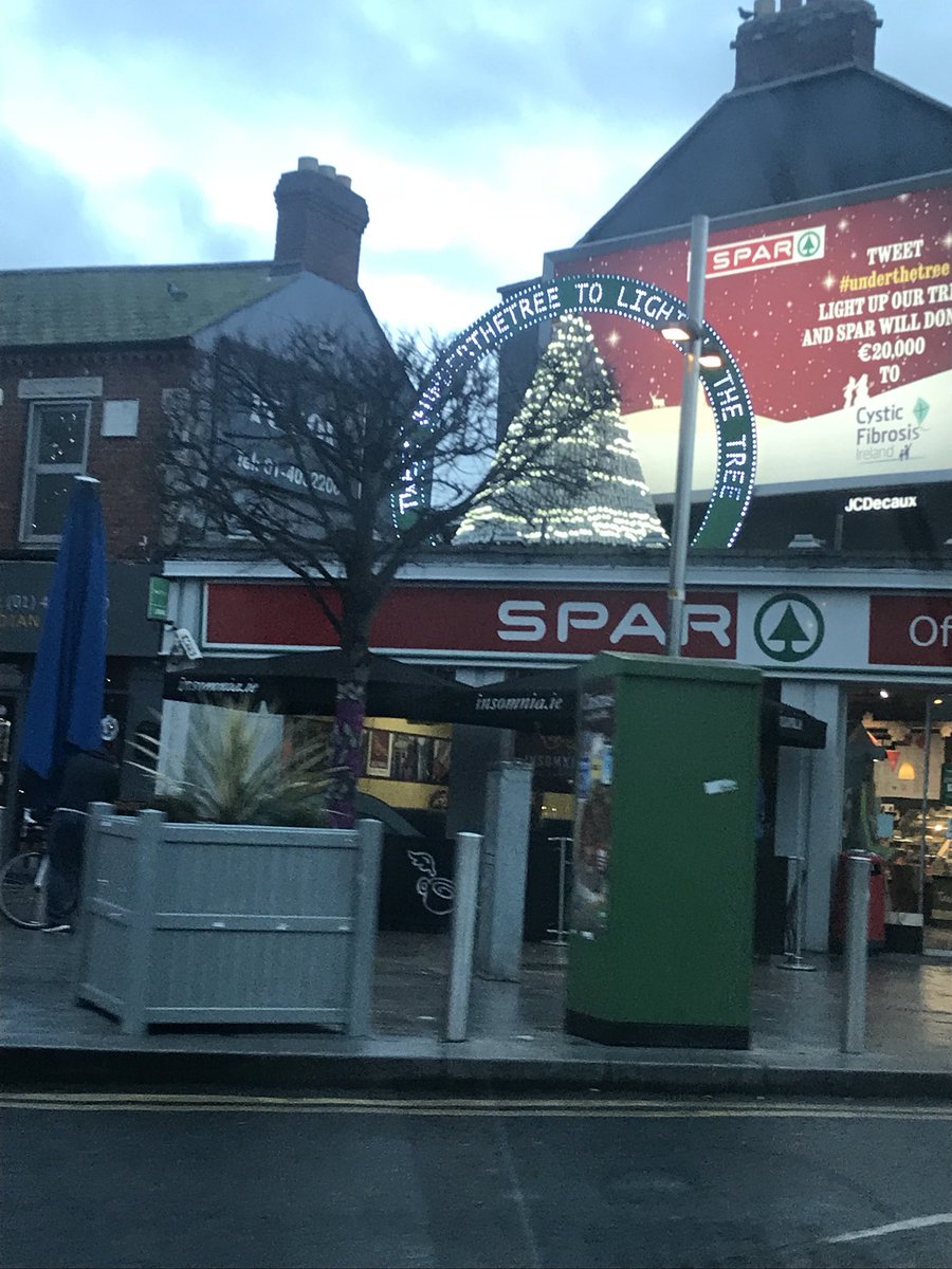 laila_ryan's tweet photo. #underthetree #spar #ranelagh #lightupthetree π https://t.co/1azthz2LNB