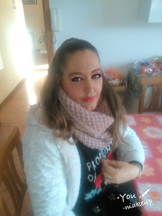 bessone_anna's tweet photo. #You Makeup https://t.co/Gij3Yo979r
