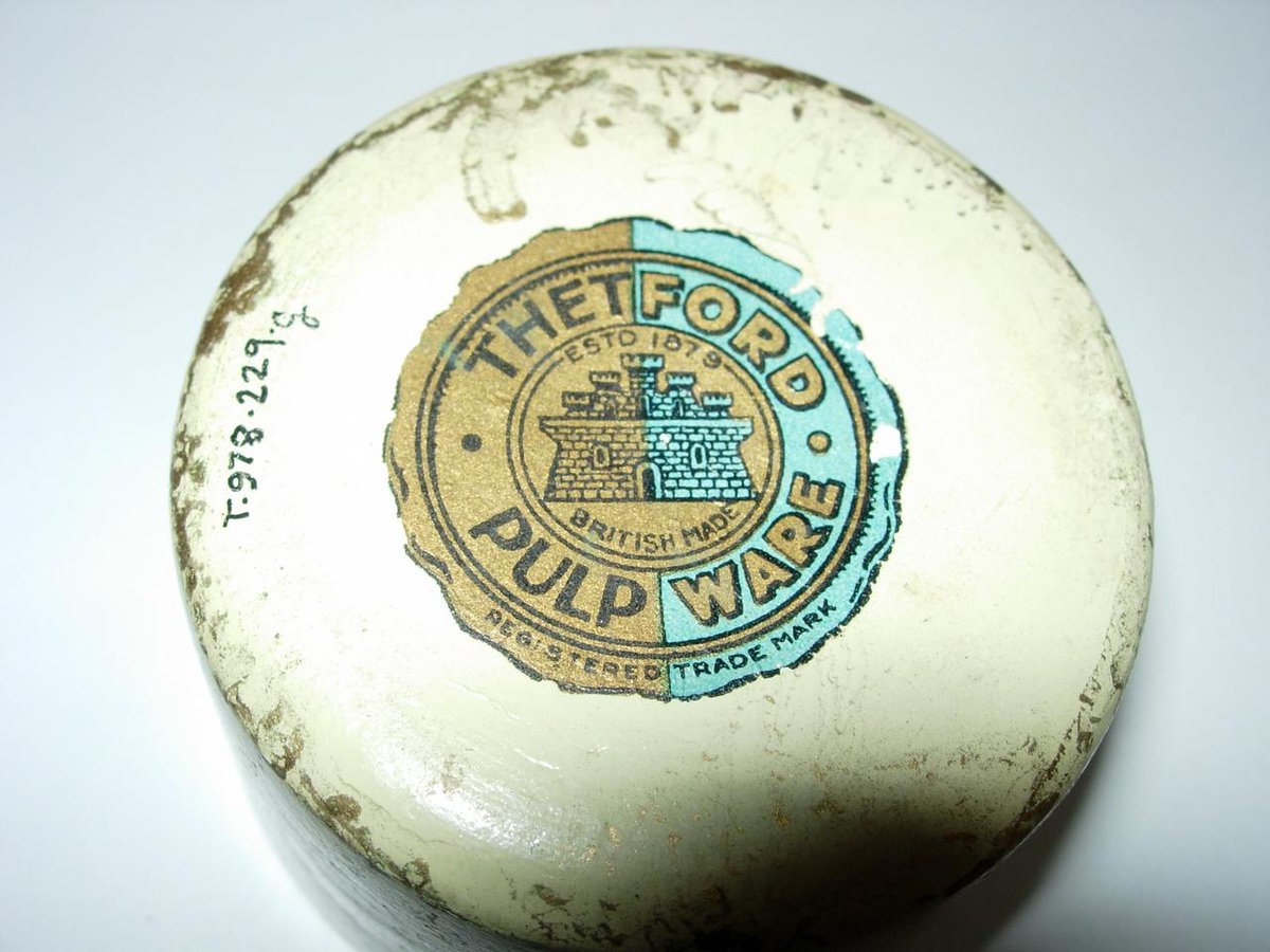 AncientHouseMus's tweet photo. Gold painted pieces of Thetford #Pulpware made at Thetford Pulp Mill. #ArtGold https://t.co/ABmUSix7uT