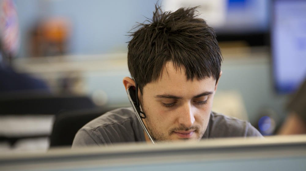 Interested in tech, but 10 times better with people? Don't worry, you'll still fit in as a Technical Customer Service Representative at EE. Why not give it a try? bit.ly/2nhrlCM