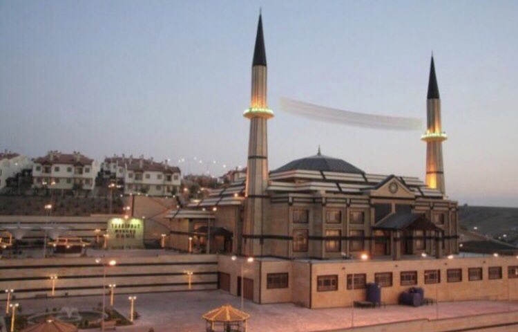 Cumamız mübarek olsun.