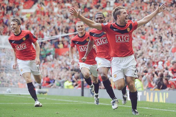 Happy Birthday Michael Owen, Manchester United legend. One of the greatest to wear the number 7 shirt.    