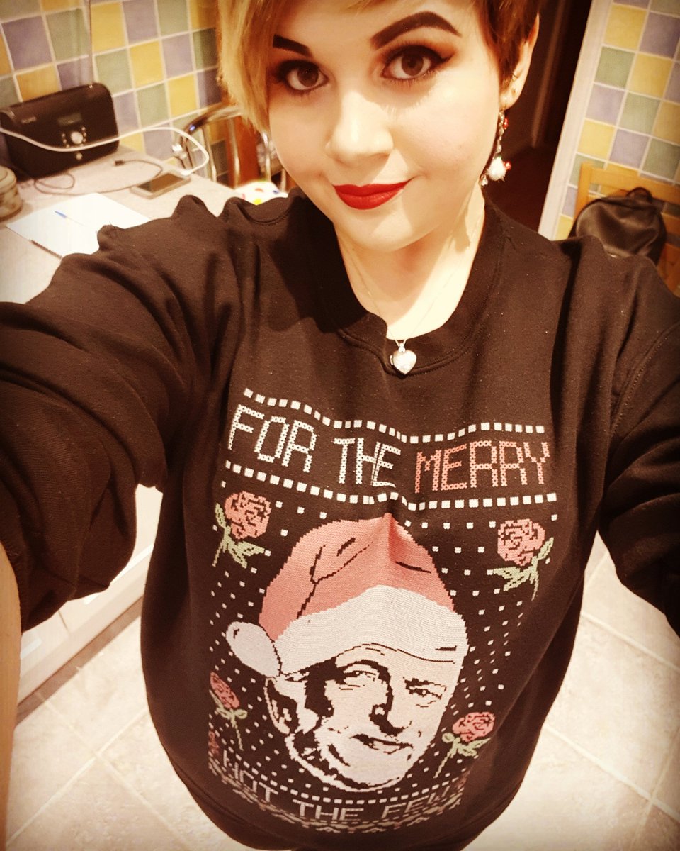 Rachel_Lou_295's tweet photo. #ChristmasJumperDay @jeremycorbyn #forthemerrynotthefew https://t.co/M5yDUPWZbB