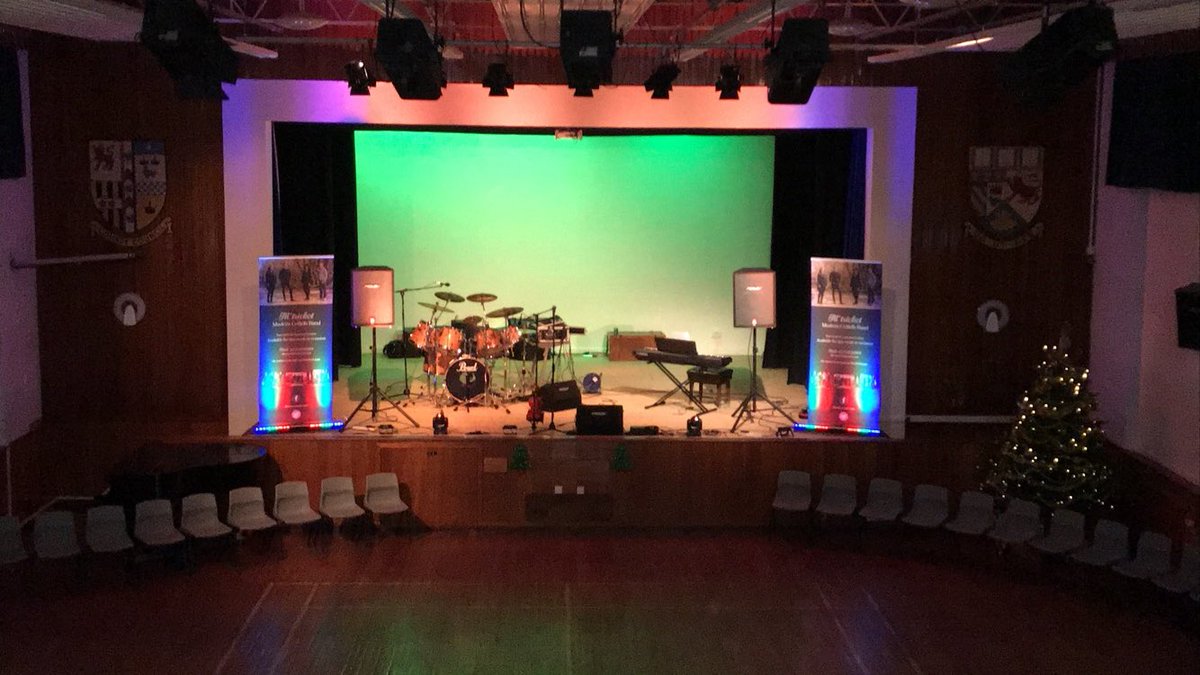 IllTricket's tweet photo. Always a pleasure going back to @KeithGrammar to play for the Christmas Dances! 🎵 Thank you to @kgsRector and all the other staff for making us feel welcome every year!And of course thank you to the pupils who put in a huge effort to attend and dance the whole evening!🎹🎻😄 https://t.co/cZzu7d15Bm