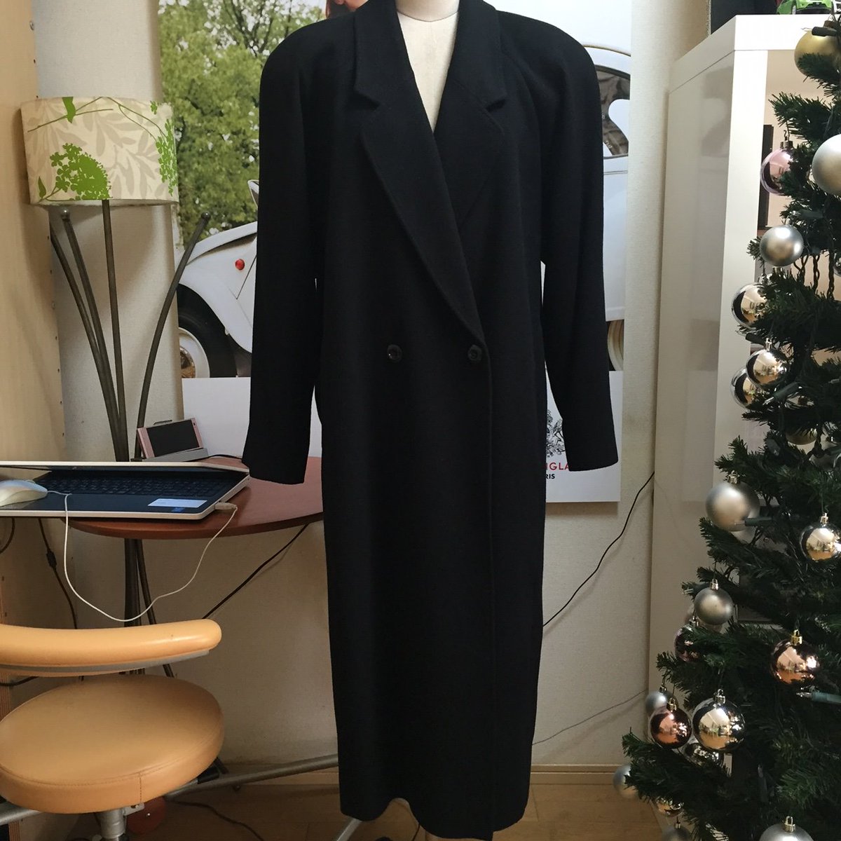 Ka Ri Tsukam T Twitterren Bonjour Retouche します 依頼品は 20年前のカシミヤコート 肩パットがバブルしてますね 襟にピックステッチ ひと手間かけた手縫いのステッチに高級感を感じます 本当に美しいです すらりとした依頼者マダム 着丈はそのまま