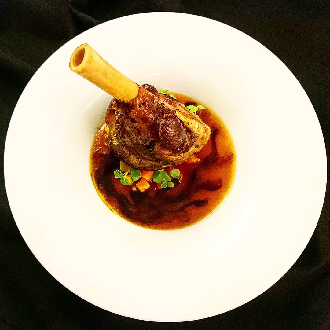 Lamb hindshank, root vegetables, Lamb jus, pumpkin-chillioil.. 😊 ✌️ 🤤