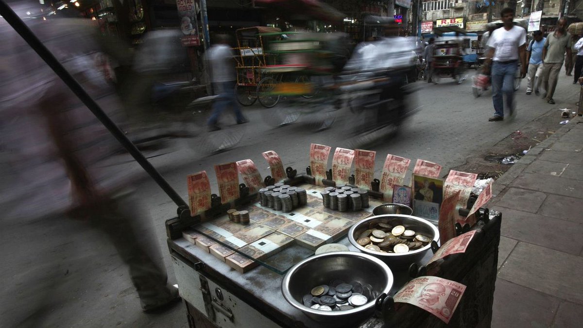 MeraPos's tweet image. A simple guide to how money circulates in the Indian economy bit.ly/2zd35Wc