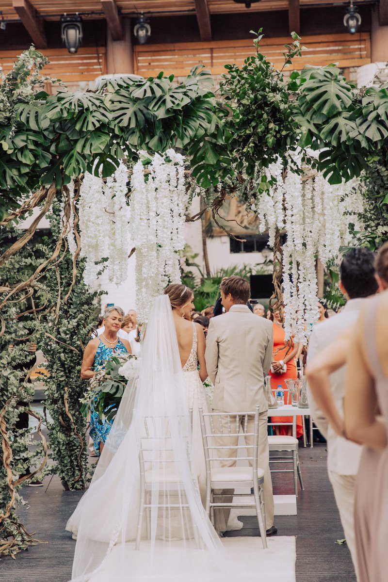 haleytson's tweet photo. Can’t every day be wedding day?? 😩♥️♥️♥️ https://t.co/1t3B6fCcFi