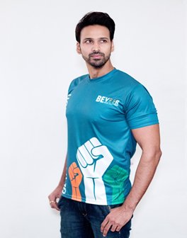 BeVeerIndia's tweet photo. It's very important to "FEEL STRONG" rather than "LOOKING STRONG"! 
  Buy BEVeer's T shirt to "FEEL STRONG" by just clicking on the below link - 
  https://t.co/DAgZd7BwaO
  #FridayFeeling #GetStronger #WearYourPride https://t.co/0YVb5OoIWG
