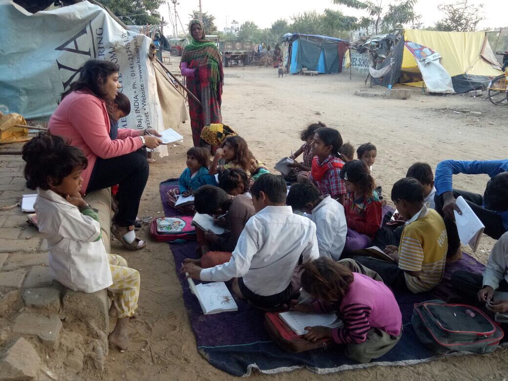 prayaascorps's tweet photo. This is how we are trying to transform slums by educating these kids .
#shikshamission
#BeTheChange
#transformingslums https://t.co/2j0ZLs1qbM