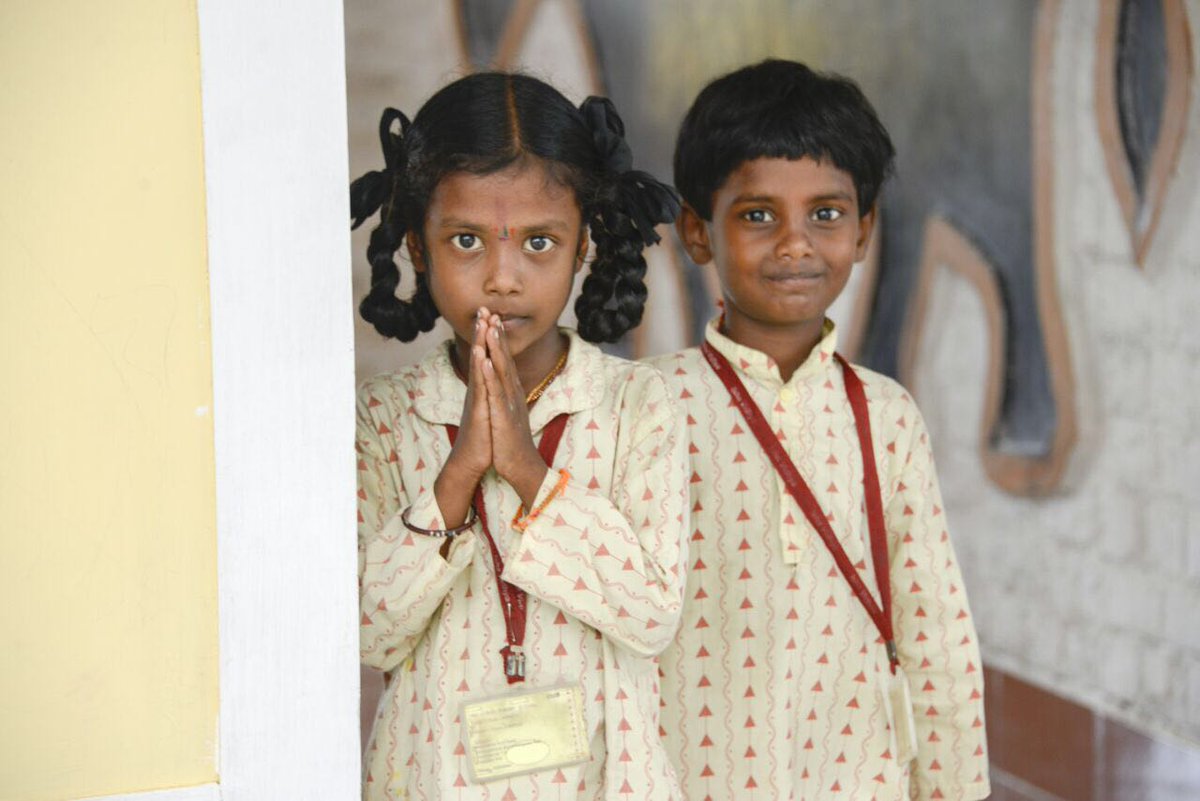 tamannaahspeaks's tweet photo. Happy to see these rural children getting their share of education through @IshaVidhya. My sincere support for this wonderful initiative #TeeForIshaVidhya on 15th Dec’17, Mumbai  &amp; 16th Dec’17 Kolkata @SadhguruJV https://t.co/TyeIP1lIZE