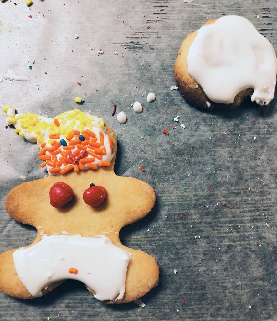 JessicaRyanNYLA's tweet photo. Caption the #OrangeMenace cookie. And yes those are tightly-whities and red hot nipples. .
.
.
.
.
#Onward #Jessface #Bicoastal #Hustlewithheart #Girlsthatgetit #Whatifwhynot #Girlslovetravel #Glt #itmfa #45 #cheetobandido #doritoinchief #manhattannyc #… https://t.co/Fd3Ojv77XU https://t.co/8AGwEzZrBd