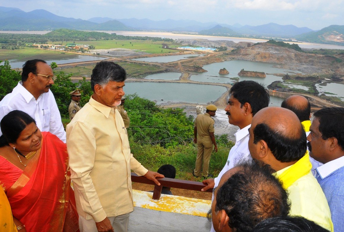 Minnambalamnews's tweet image. சிறப்புக் கட்டுரை: காவியக் கனவுகளும் நடைமுறை யதார்த்தங்களும்! minnambalam.com/k/2017/12/15/1…
#MinnamabalamNews #SpecialStories #AndraPradesh #nagarjunaSagarDam #ChandrababuNaidu @ncbn