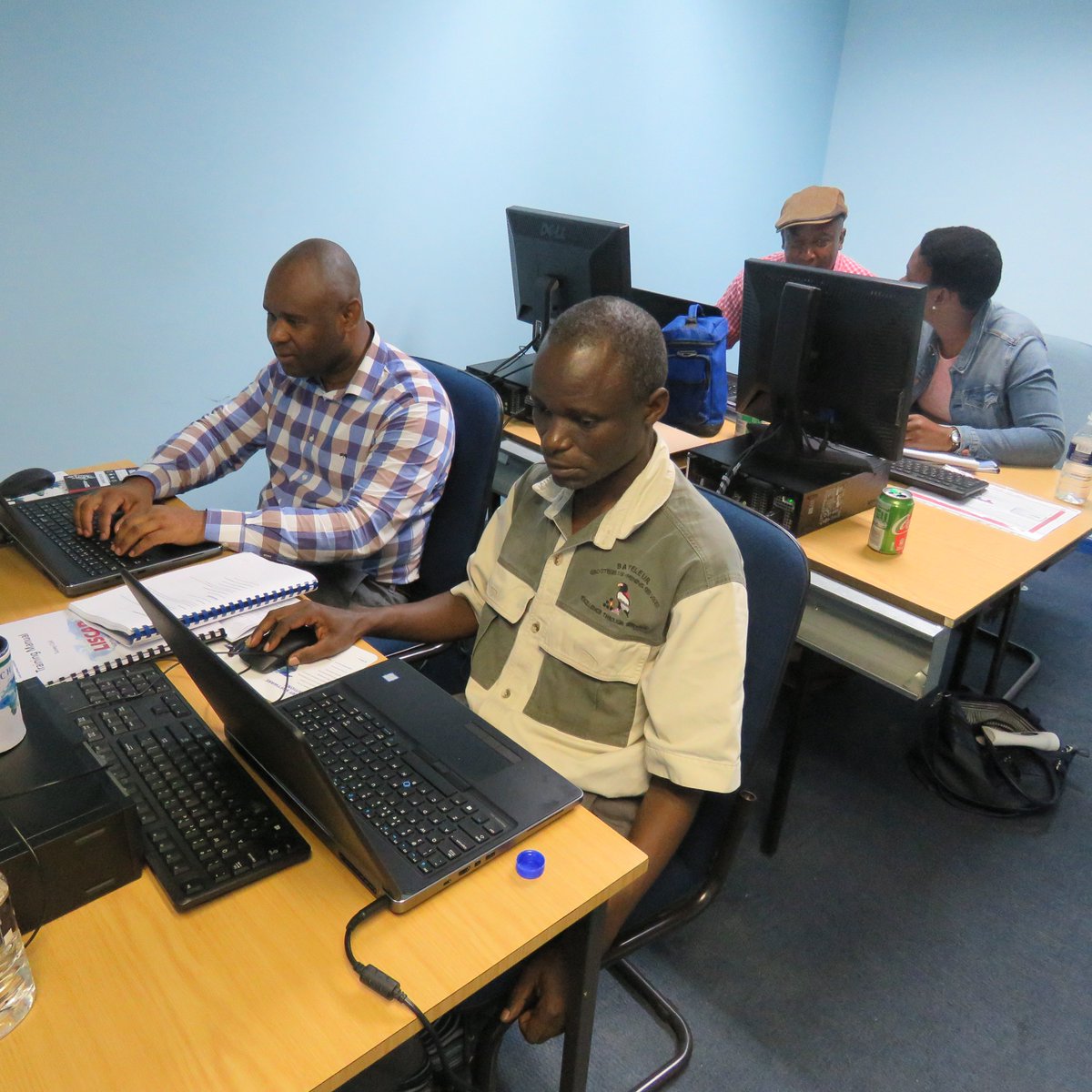 LISTECHSoftware's tweet photo. Andrej training staff at Venetia ๐ Mine, South Africa. #LISCAD in #Limpopo https://t.co/evqzHpzC87