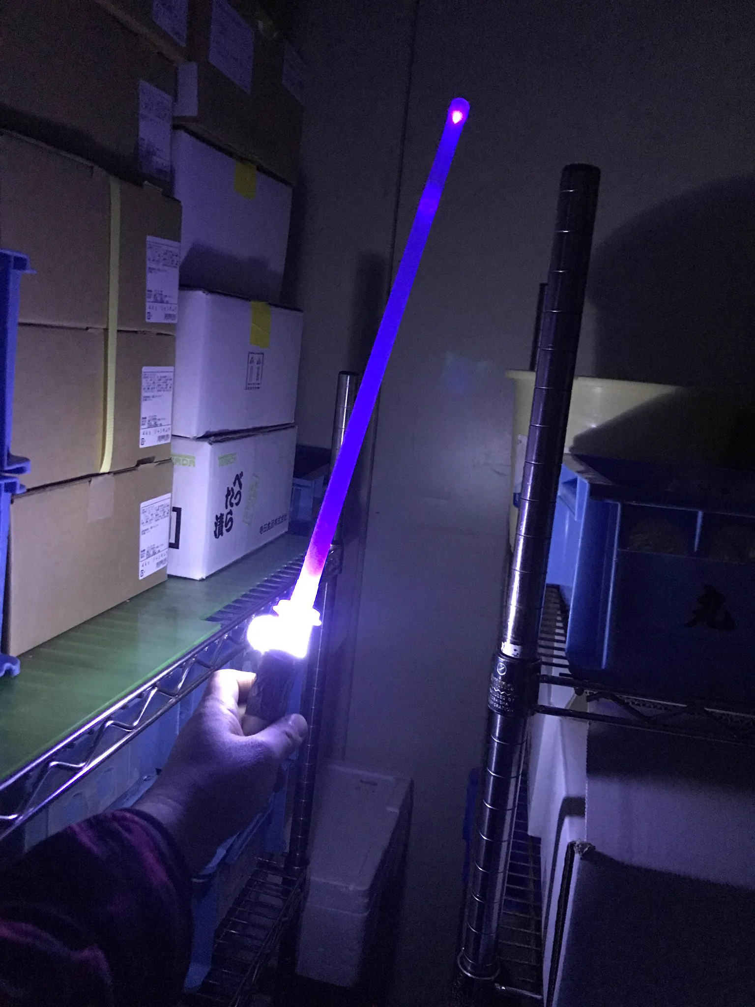 スターウォーズを見たチビっ子を持つパパへｗ100均でライトセーバーを作ろうｗ