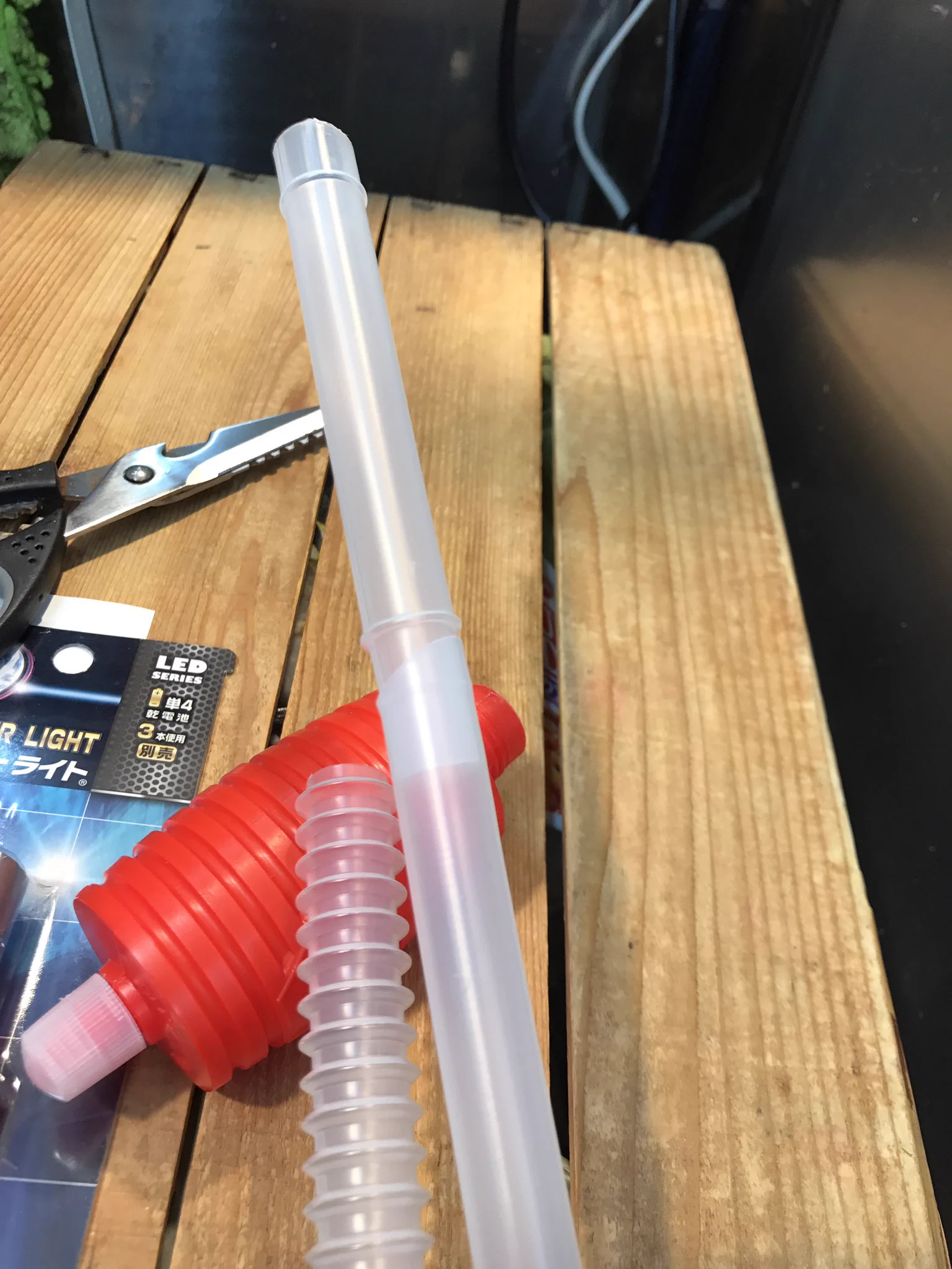 スターウォーズを見たチビっ子を持つパパへｗ100均でライトセーバーを作ろうｗ