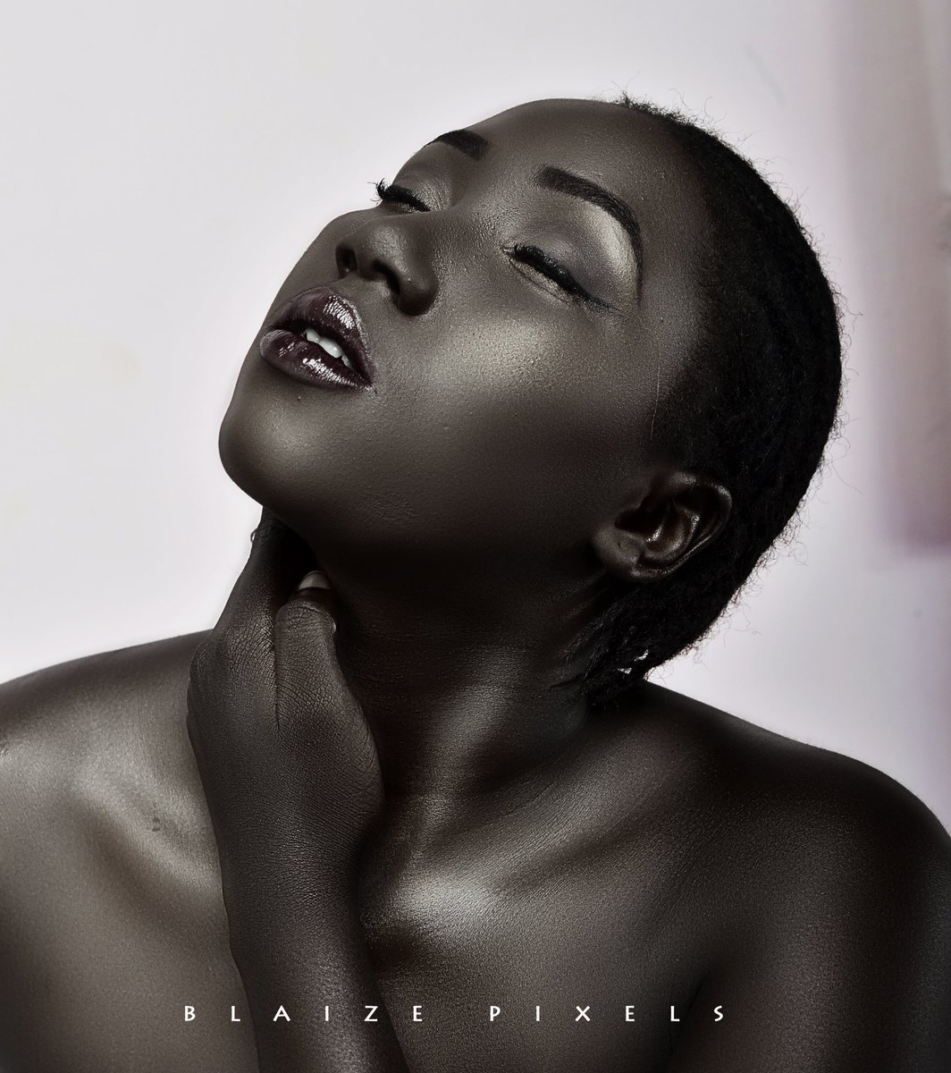olatunde_blaize's tweet photo. Okay, let me share my latest works with twitter, please RT, it don't cost a thing to do so
Christmas behavior #BLAIZEPIXELS17 #LifeOfBlaize https://t.co/hH6CFBe4CS