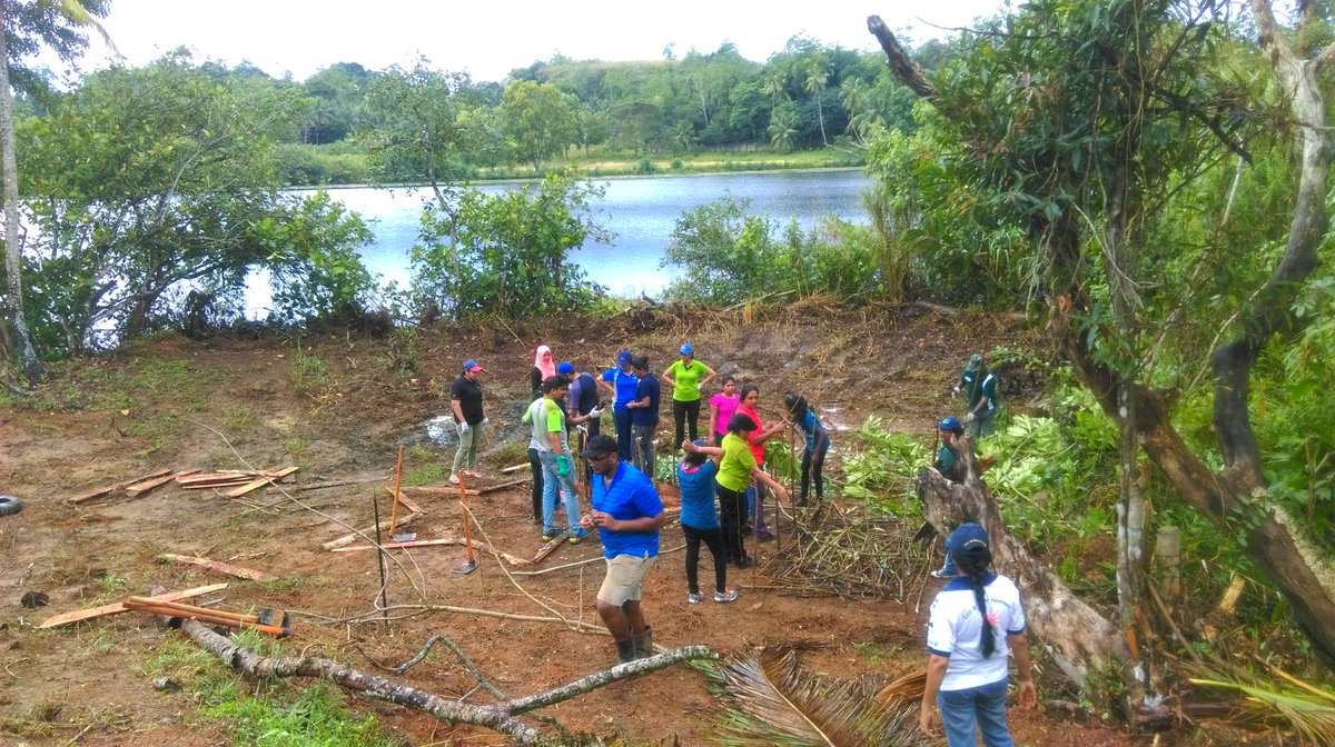 ECOVSL's tweet photo. #Environmental #meditation , #Awareness &amp; making #VegetableBeds for #organic farm @ Bandaragama Sarwodaya with the #volunteering support of few executives of @masholdings 

#naturelovers #healthylifestyle #organicfood #gardening https://t.co/33k2LzjmpE