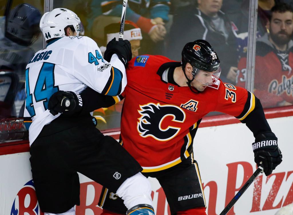 Donskoi propels Sharks to key division win over Flames bayareane.ws/2AJTOY4