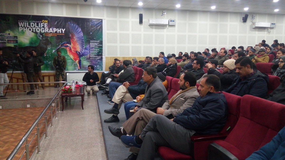 Nazirkashmiri's tweet photo. 'National Workshop on Willdlife' begins with some interesting sessions from aclaimed Wildlife Photographers @diprjk https://t.co/3oKK0LcZ7Q
