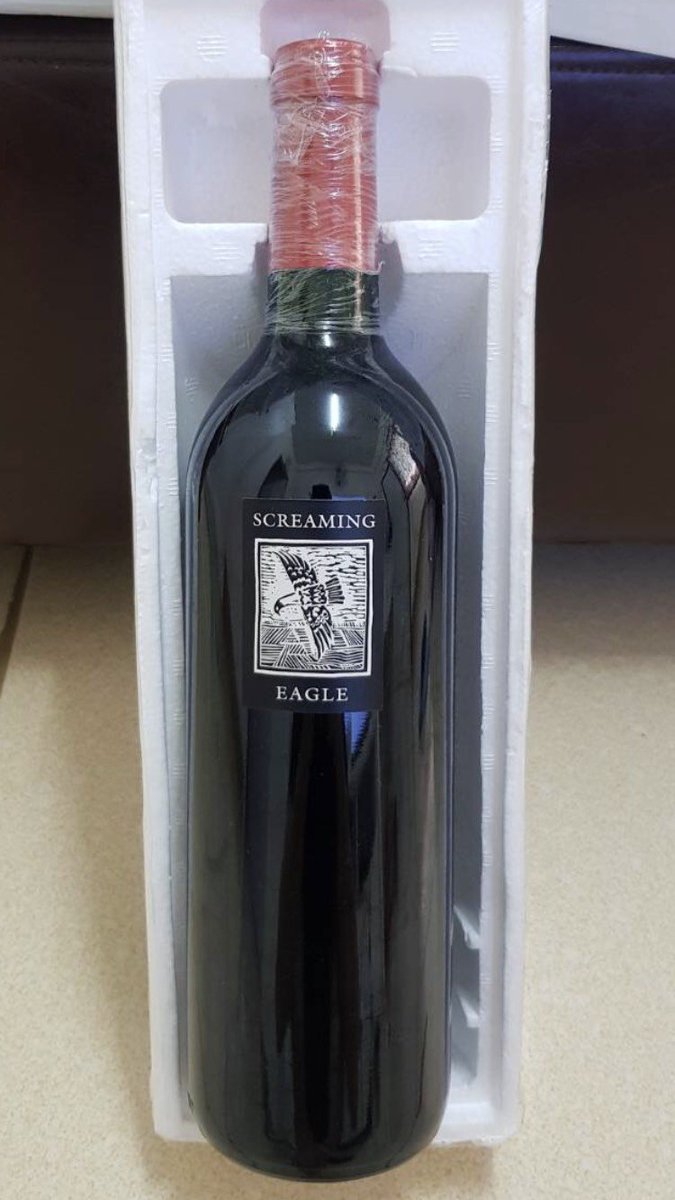 winecots's tweet photo. Just arrive @winecots.com #BKKrarewine #Thailandwinemerchant #Screamingeagle #USA https://t.co/5gCQ5kXSF7