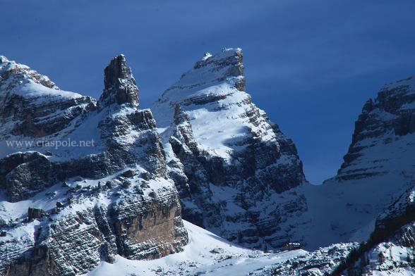 ciaspolenet's tweet photo. Malga #Fevri, la malga di #Sissi? A due passi.. da #Madonna di #Campiglio!
https://t.co/kWrSEQBmRb
@campiglioapt @VisitTrentino https://t.co/kRz7lrDv1m