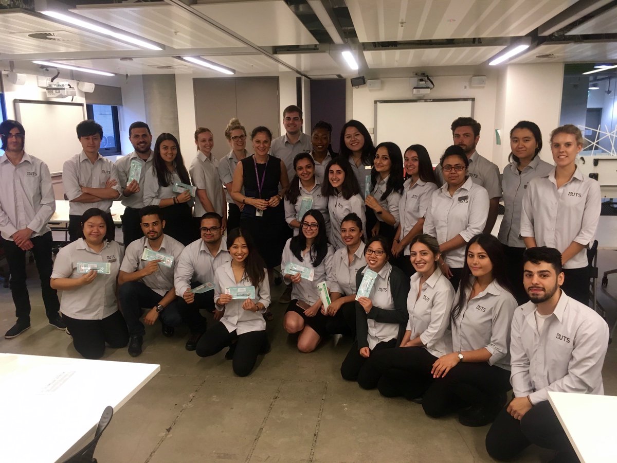LucasReflection's tweet photo. Great Day Vaccination Training #UTSVirtualPlacement2017 @TsingosLucas with Aida Merhi https://t.co/aKSkxQYYjm
