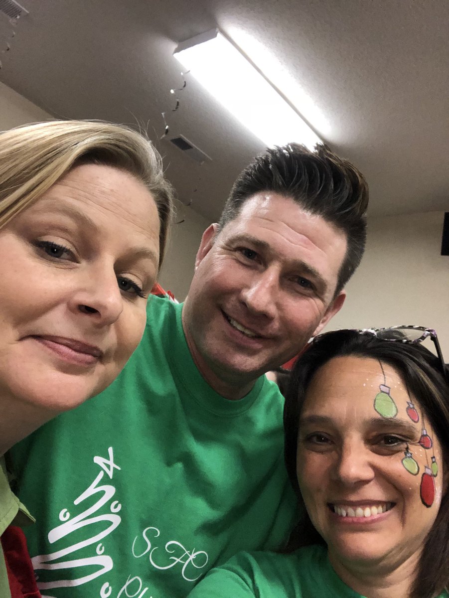 Martin73Ariadna's tweet photo. Amazing team work #DRI2017 #SFC #lovingkids https://t.co/C44f25LP8o