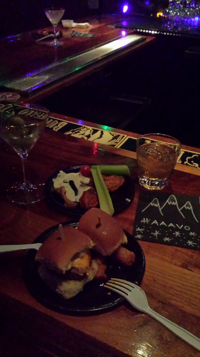 KomatsuMegan's tweet photo. Had a great time with @RicepirateMick at  the #aaavo holiday party! Glad to know he's in good hands <3 https://t.co/ADNx1mjqAw