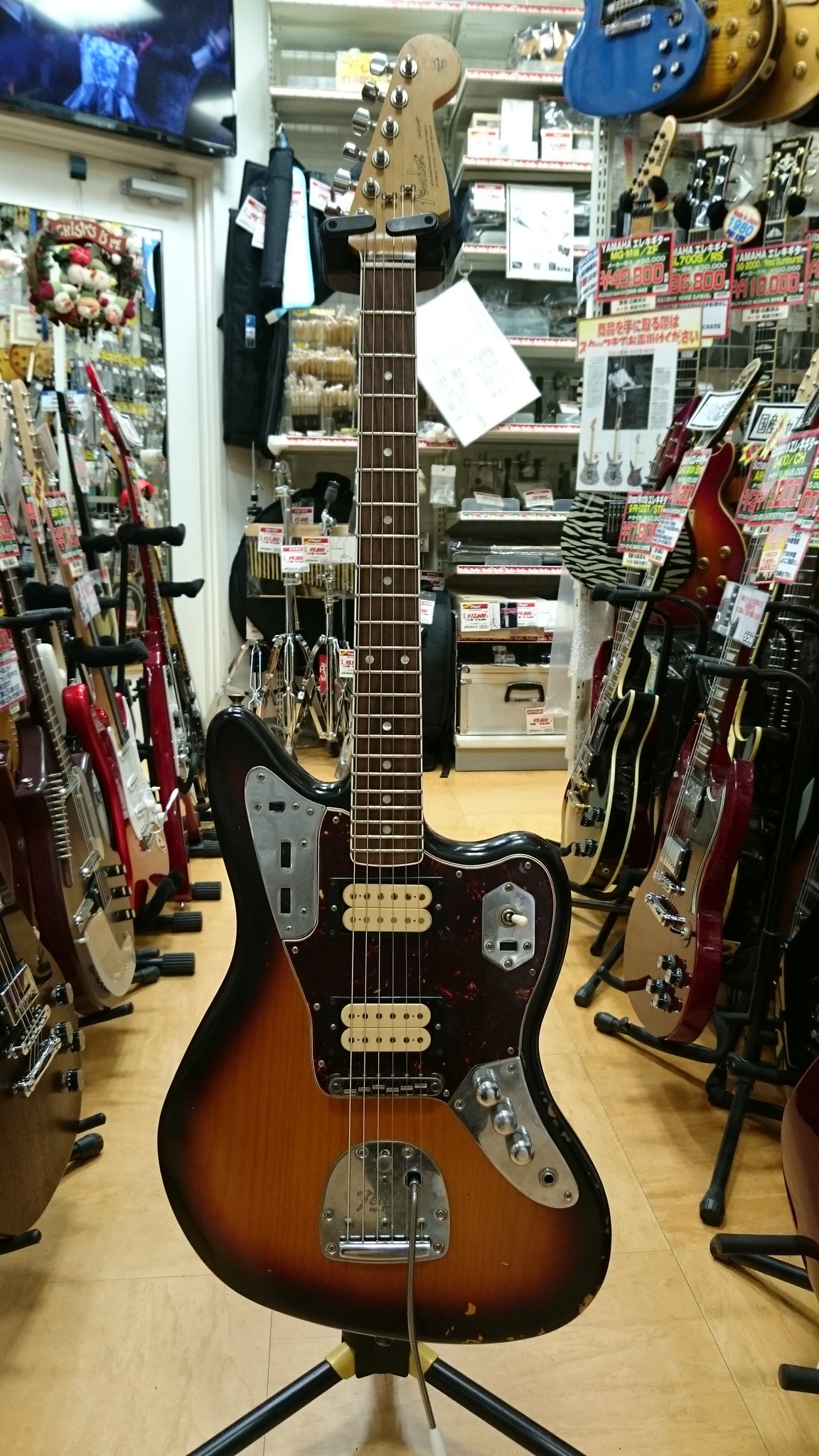 Fender ジャガーjaguar カートコバーン ギター 左利き レフティ Fender ジャガーjaguar カートコバーン ギター 左利き レフティ