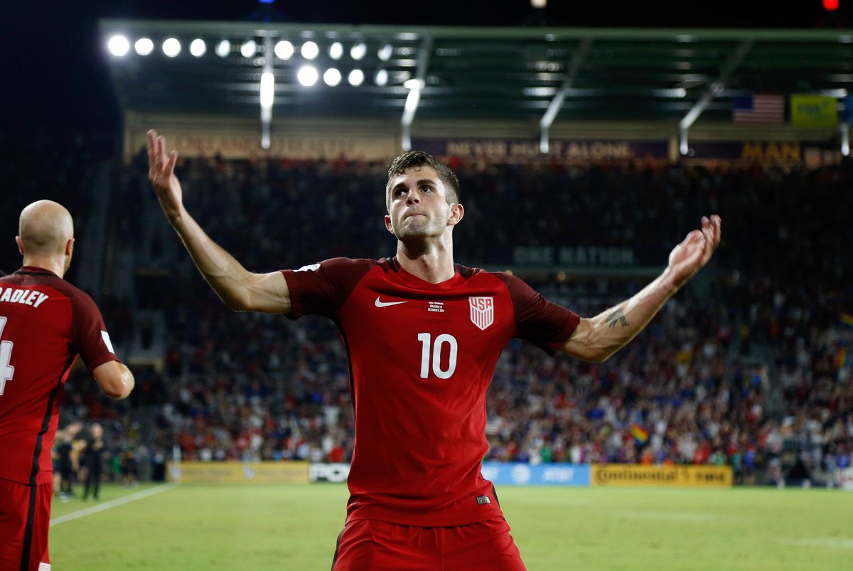 You're looking at the 2017 US Soccer Male Player of the Year.

Go on, @cpulisic_10: soc.cr/f7oc30heIpj #USMNT