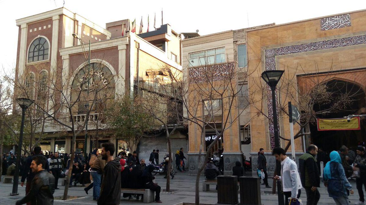 ifilm_arabic's tweet photo. #بازار_طهران
مجموعة من الاسواق التاريخية و المساجد و اكبر مركز للتسوق في طهران
#السياحة_في_ايران
#معالم_طهران
#Tourism_in_Iran
#Grand_Bazaar #Tehran https://t.co/2zdWYq1uBT